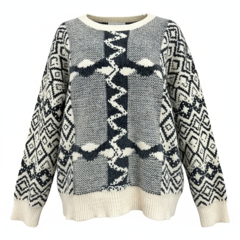 Chic Monochrome Patterned Sweater - image 1